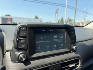 Miniature 17 Hyundai Kona EV Preferred 2-Tone 2021