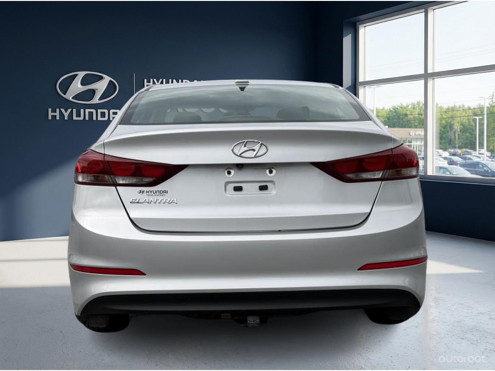 Hyundai Elantra GL 2017 — photo 4