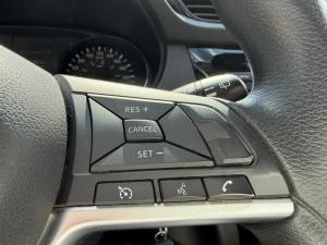Miniature 19 Nissan Qashqai S 2021