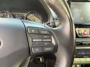 Miniature 16 Hyundai Elantra GT GLS 2018