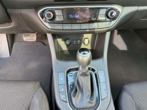 Miniature 12 Hyundai Elantra GT GLS 2018