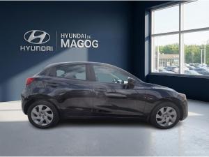 Thumbnail 8 Toyota Yaris LE 2020