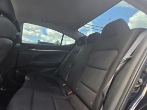 Thumbnail 20 Hyundai Elantra Essential 2020