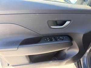 Miniature 9 Hyundai Kona Preferred w/Trend 2026