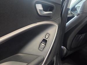 Miniature 26 Hyundai Santa Fe Sport Limited 2018