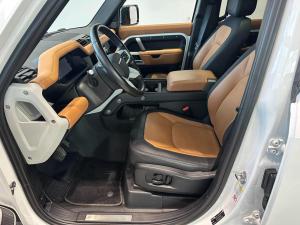 Miniature 7 Land Rover Defender 110 P400 X-Dyn SE 2024