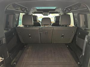 Miniature 14 Land Rover Defender 110 P400 X-Dyn SE 2024