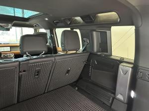 Miniature 15 Land Rover Defender 110 P400 X-Dyn SE 2024