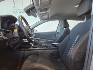 Thumbnail 8 Hyundai Elantra Preferred 2023