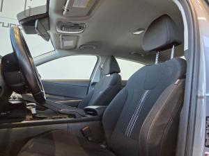 Thumbnail 9 Hyundai Elantra Preferred 2023