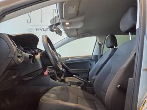 Miniature 9 Volkswagen Golf Comfortline 2019