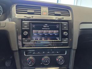 Miniature 13 Volkswagen Golf Comfortline 2019