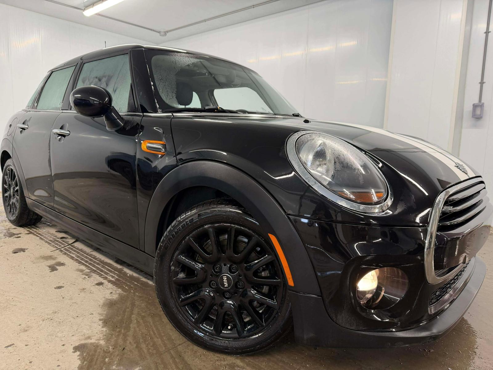 Mini Hatchback Cooper 2019