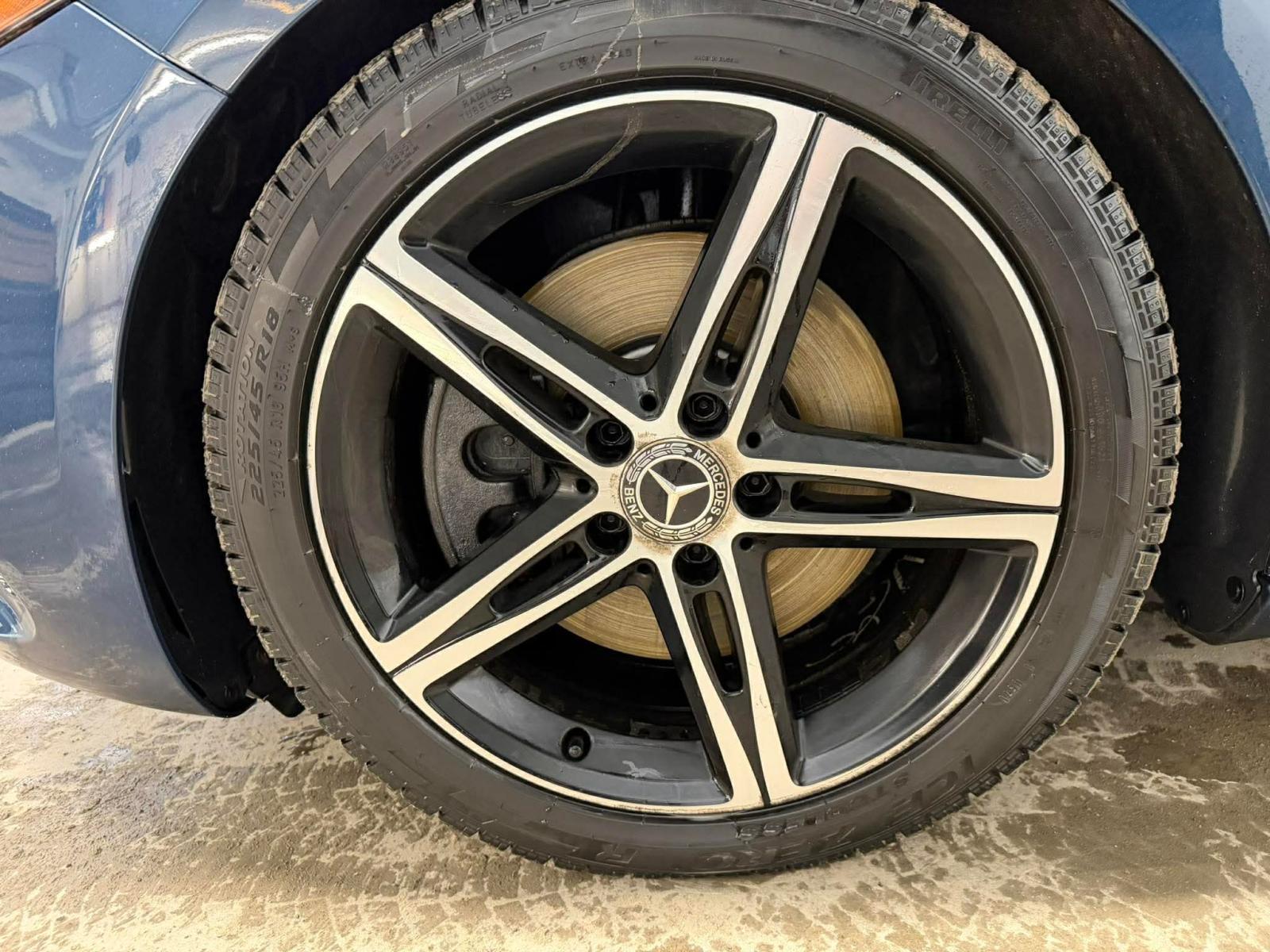 Mercedes-Benz A-Class A250 2020 — photo 8