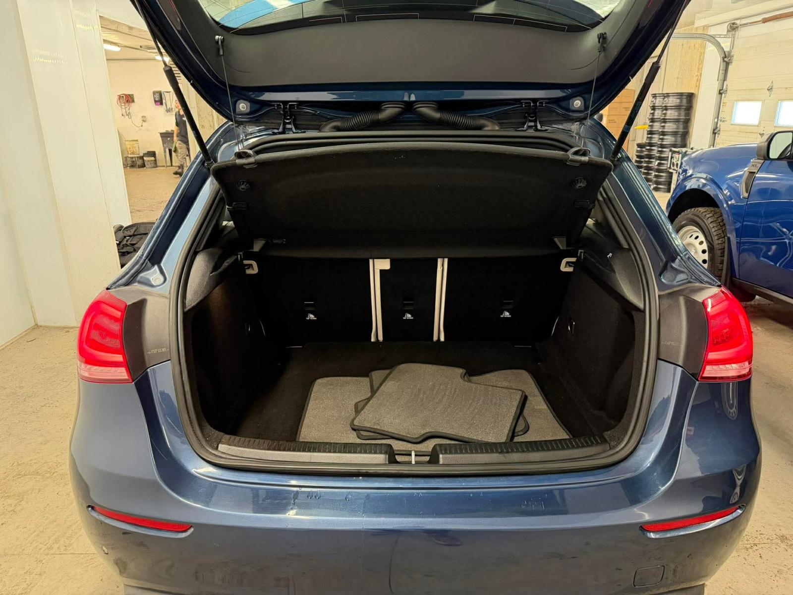 Mercedes-Benz A-Class A250 2020 — photo 7