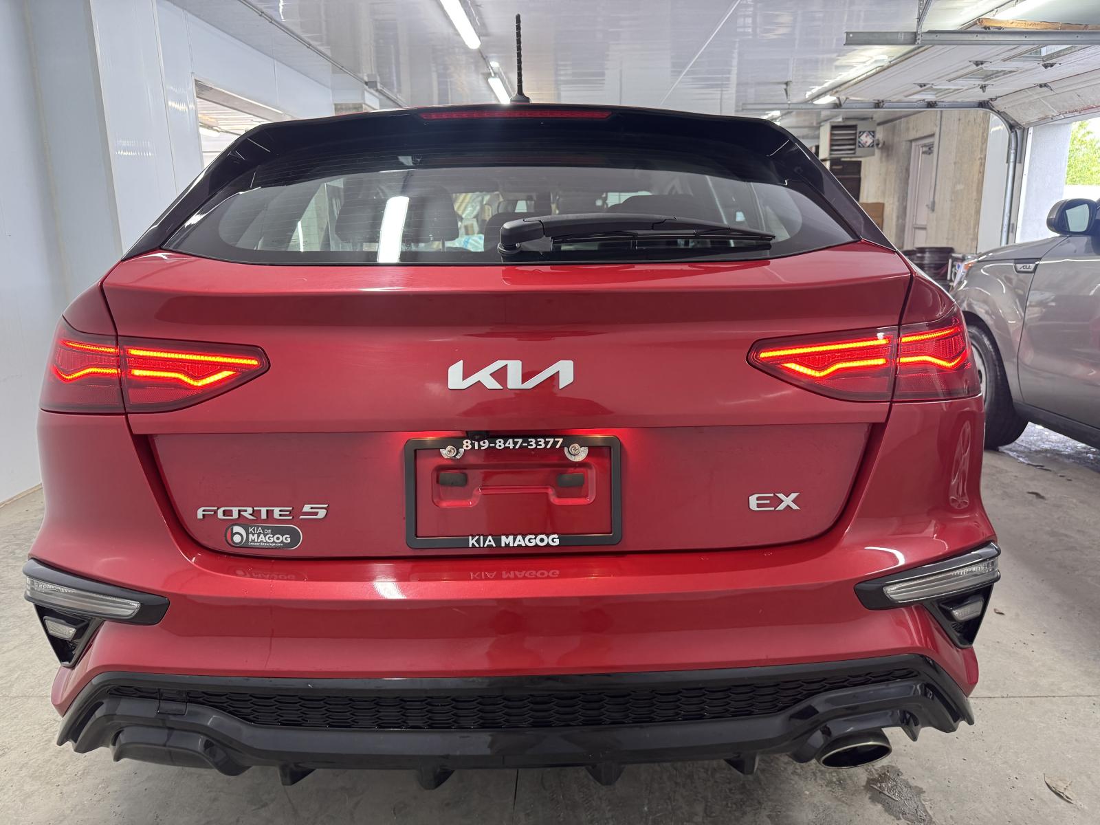Kia Forte5 EX 2023 — photo 5