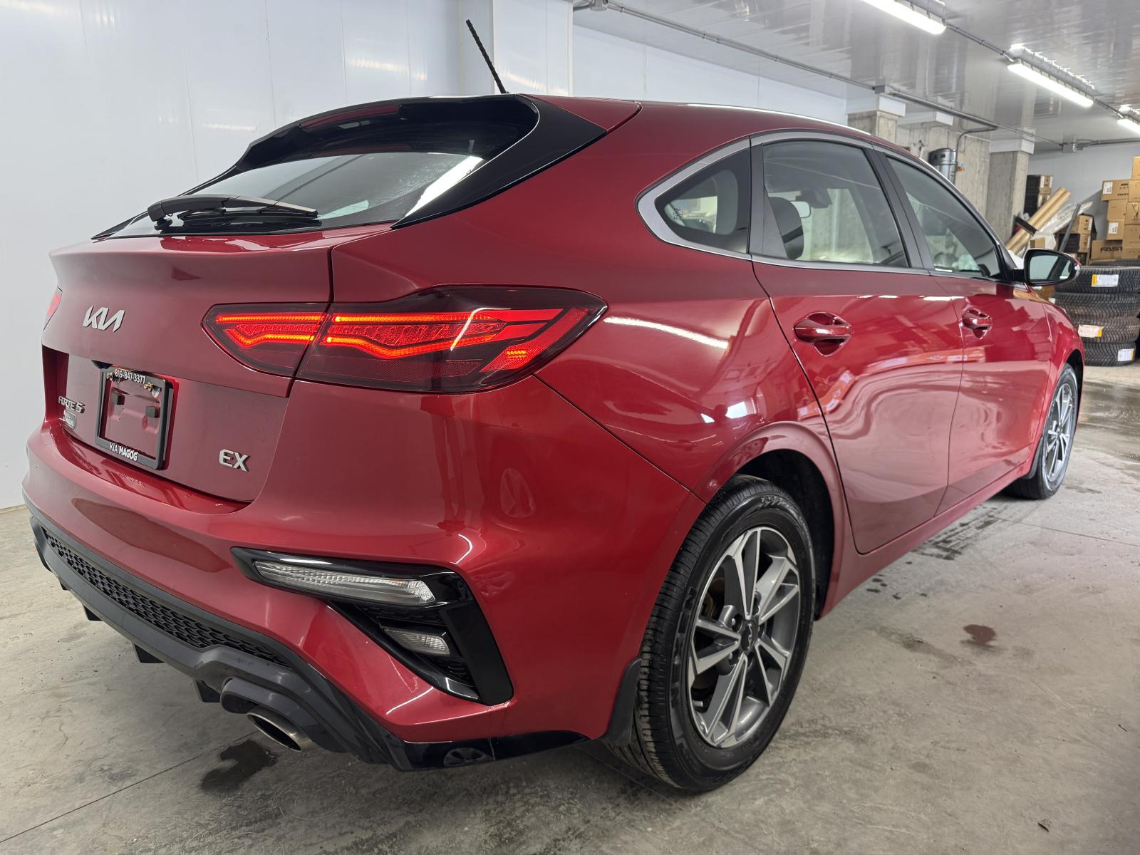Kia Forte5 EX 2023 — photo 6