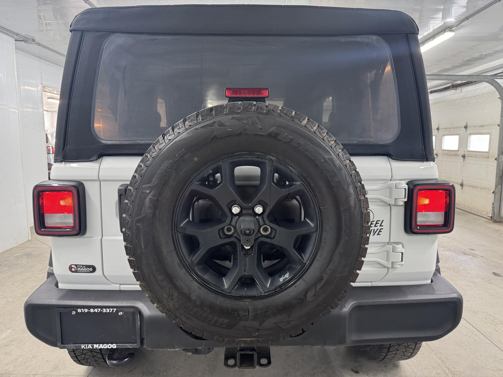 Jeep Wrangler Sport 2021 — photo 5