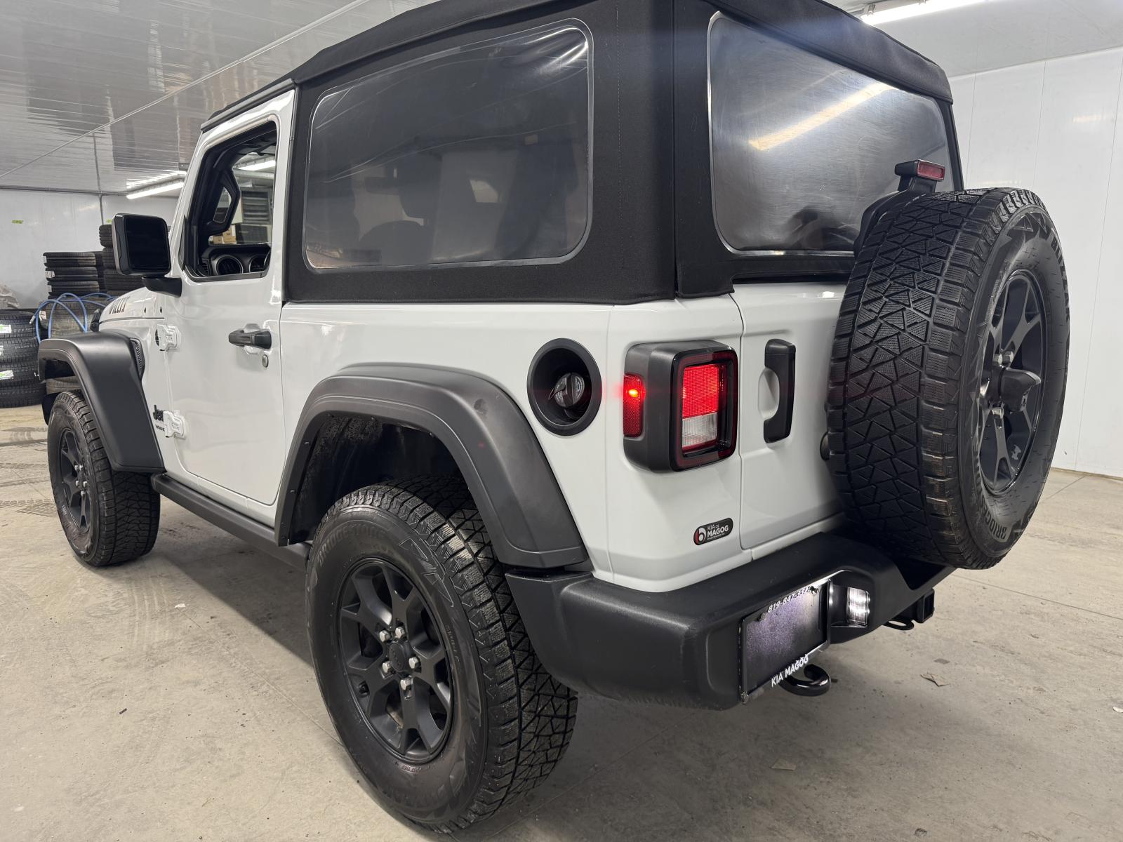 Jeep Wrangler Sport 2021 — photo 4