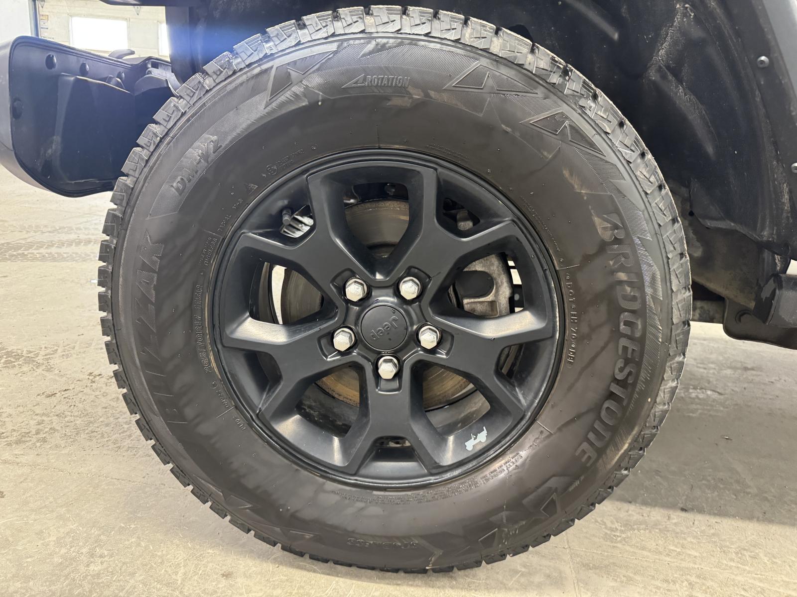 Jeep Wrangler Sport 2021 — photo 7