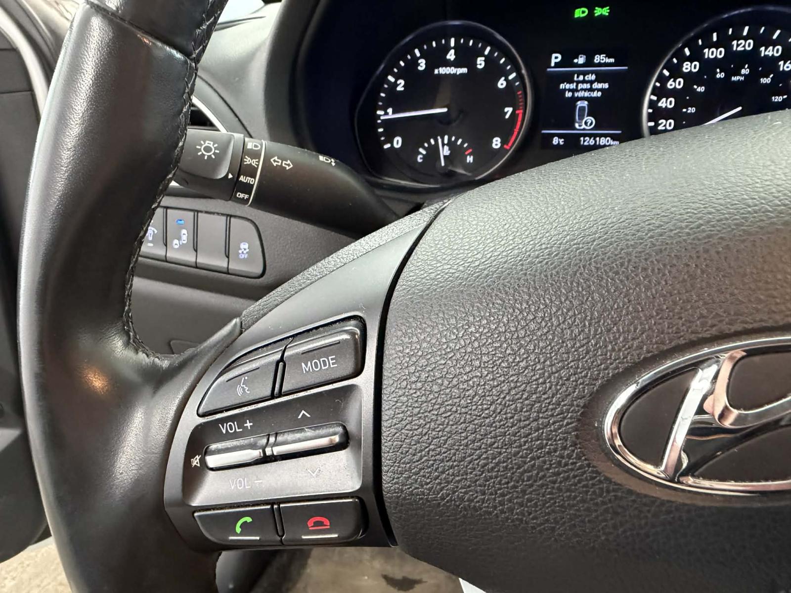 Image 19 Hyundai Elantra GT Luxury 2019