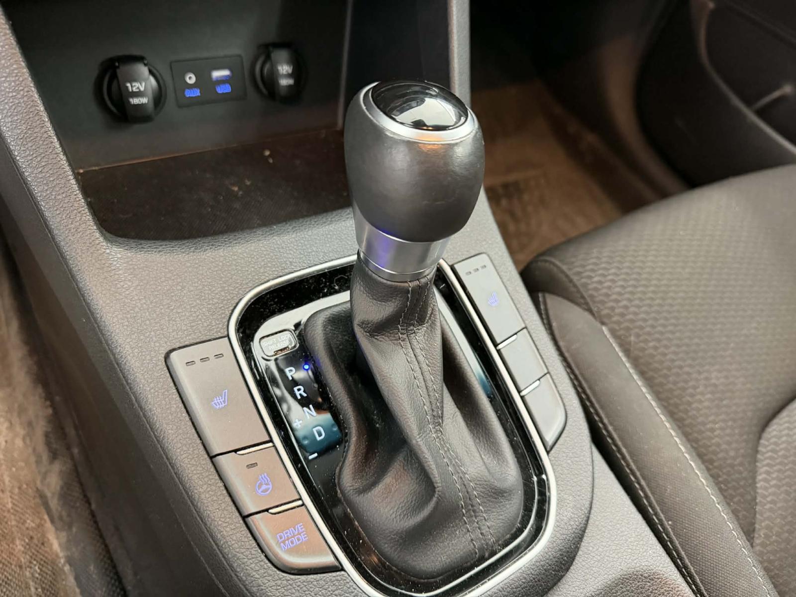 Image 17 Hyundai Elantra GT Luxury 2019