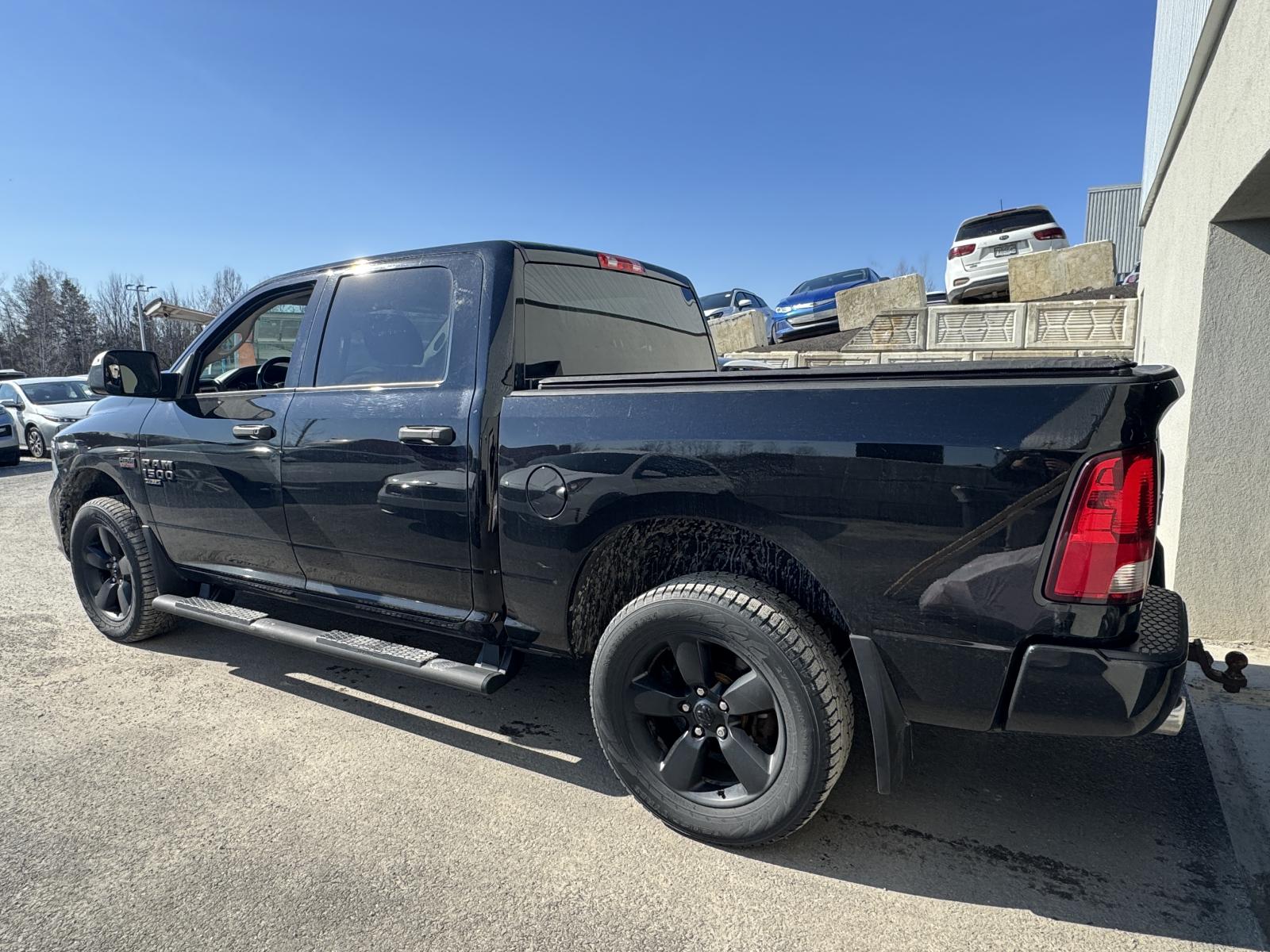 Image 4 RAM 1500 Classic 1500 Express 2021