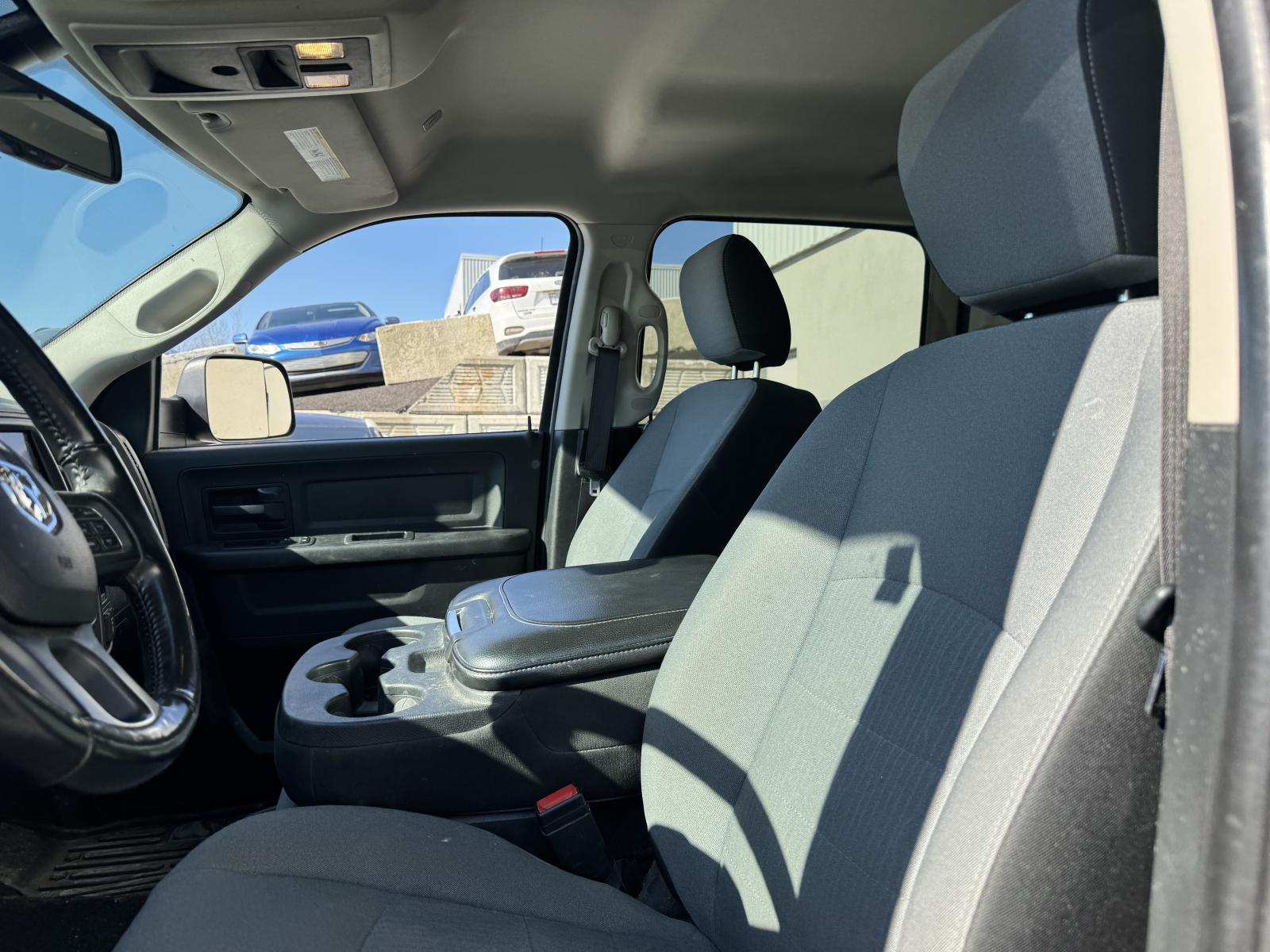 Image 9 RAM 1500 Classic 1500 Express 2021