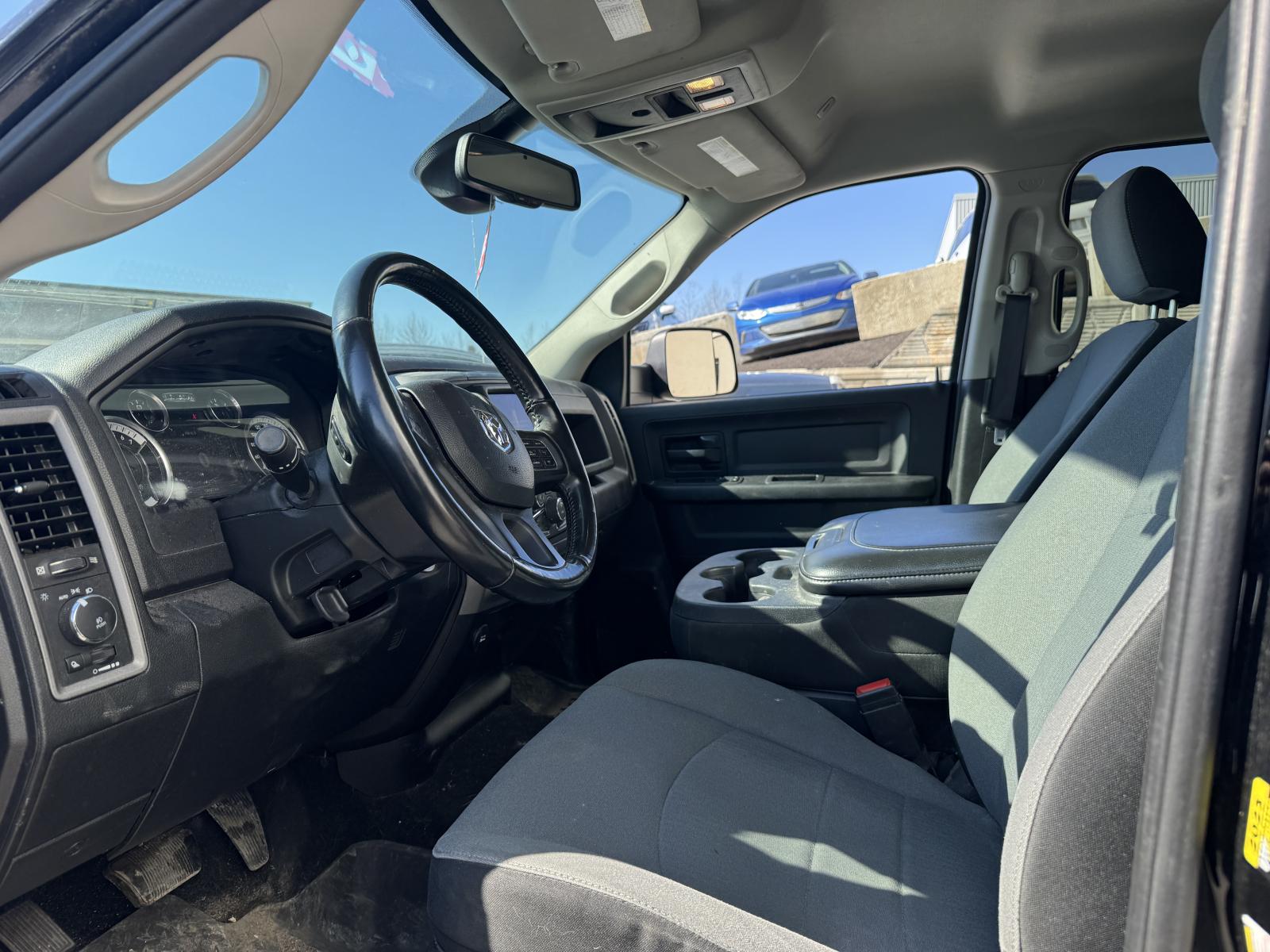 Image 8 RAM 1500 Classic 1500 Express 2021