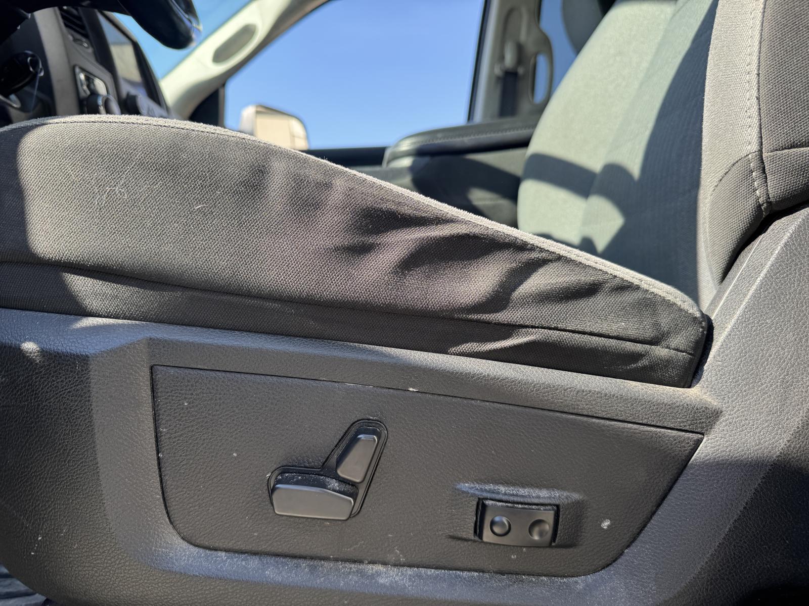 Image 12 RAM 1500 Classic 1500 Express 2021