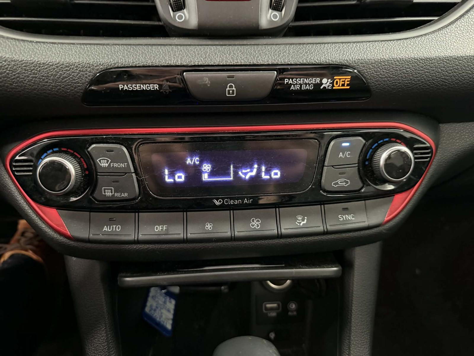 Image 16 Hyundai Elantra GT Sport 2018