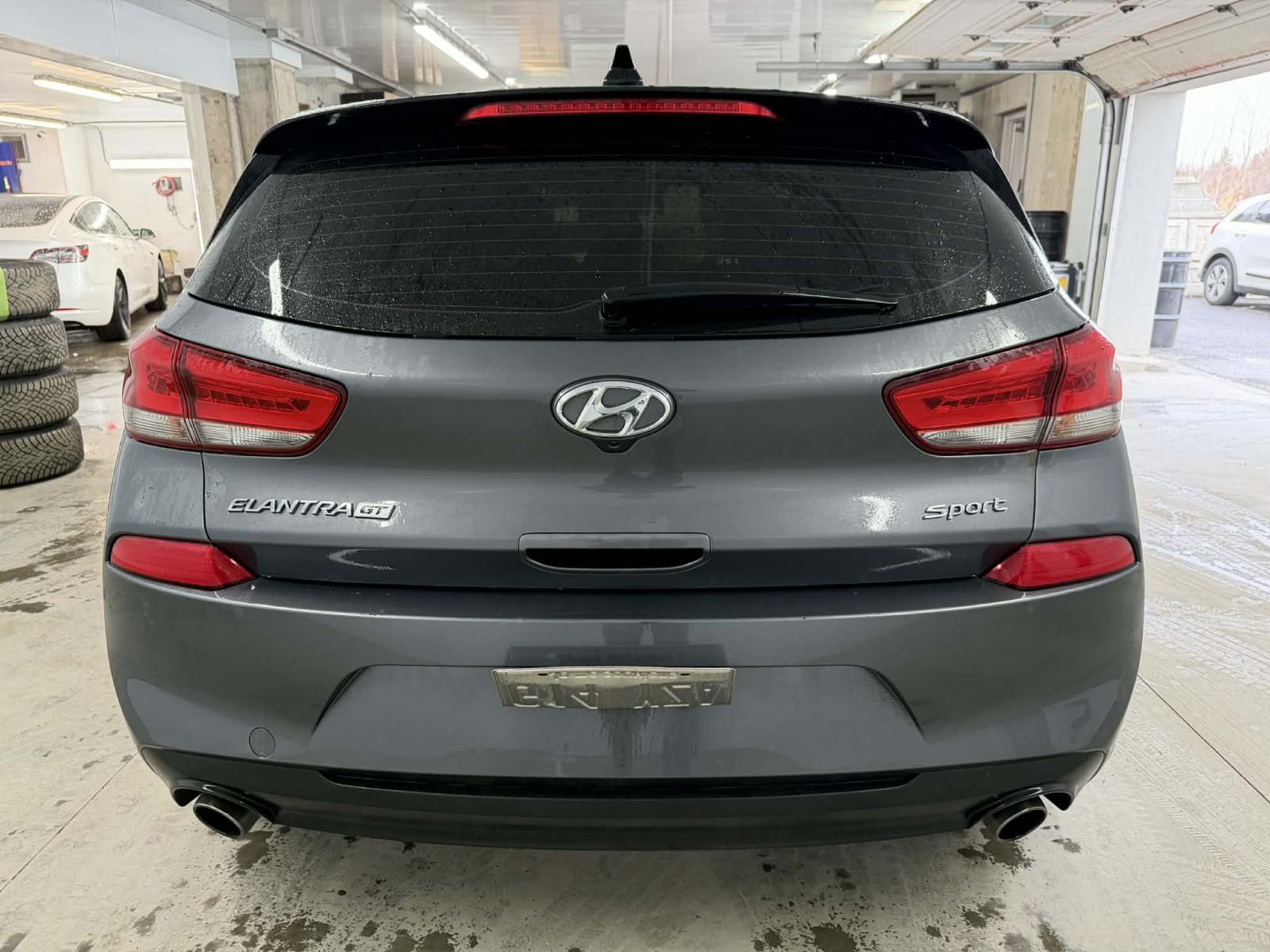 Image 5 Hyundai Elantra GT Sport 2018