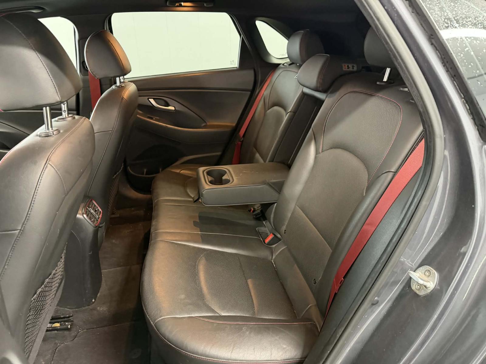 Image 12 Hyundai Elantra GT Sport 2018