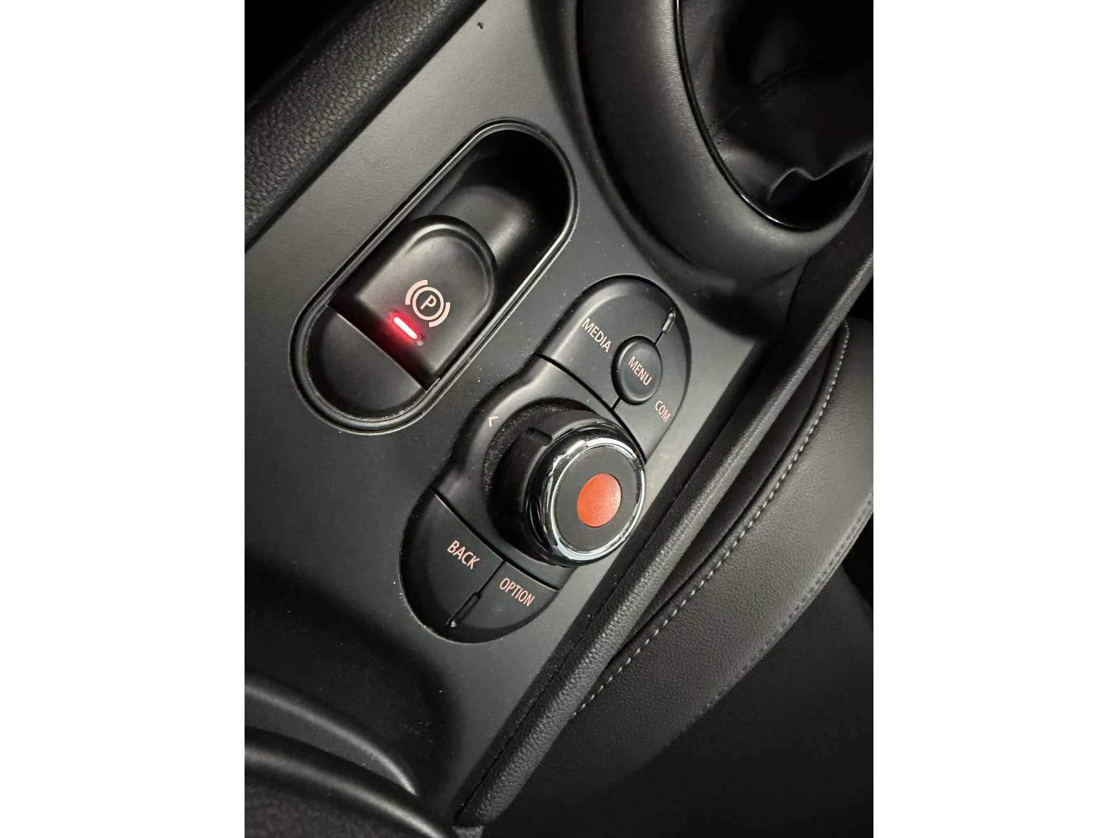 Image 20 Mini Clubman Cooper S ALL4 2019