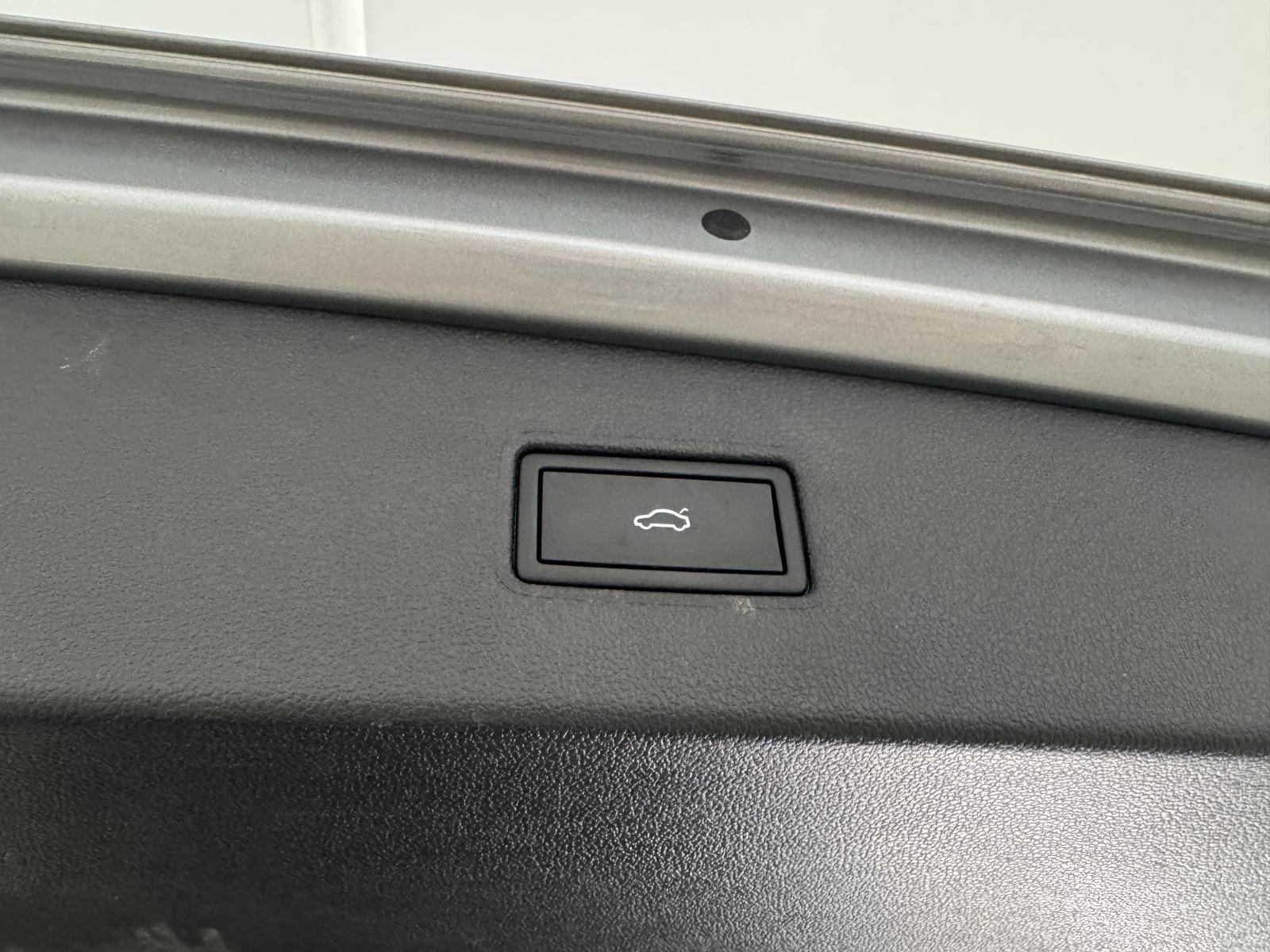 Volkswagen Tiguan Highline R-Line 2024 — photo 8