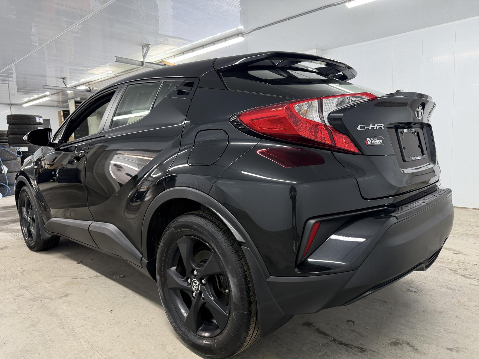 Toyota C-HR XLE 2019 — photo 4