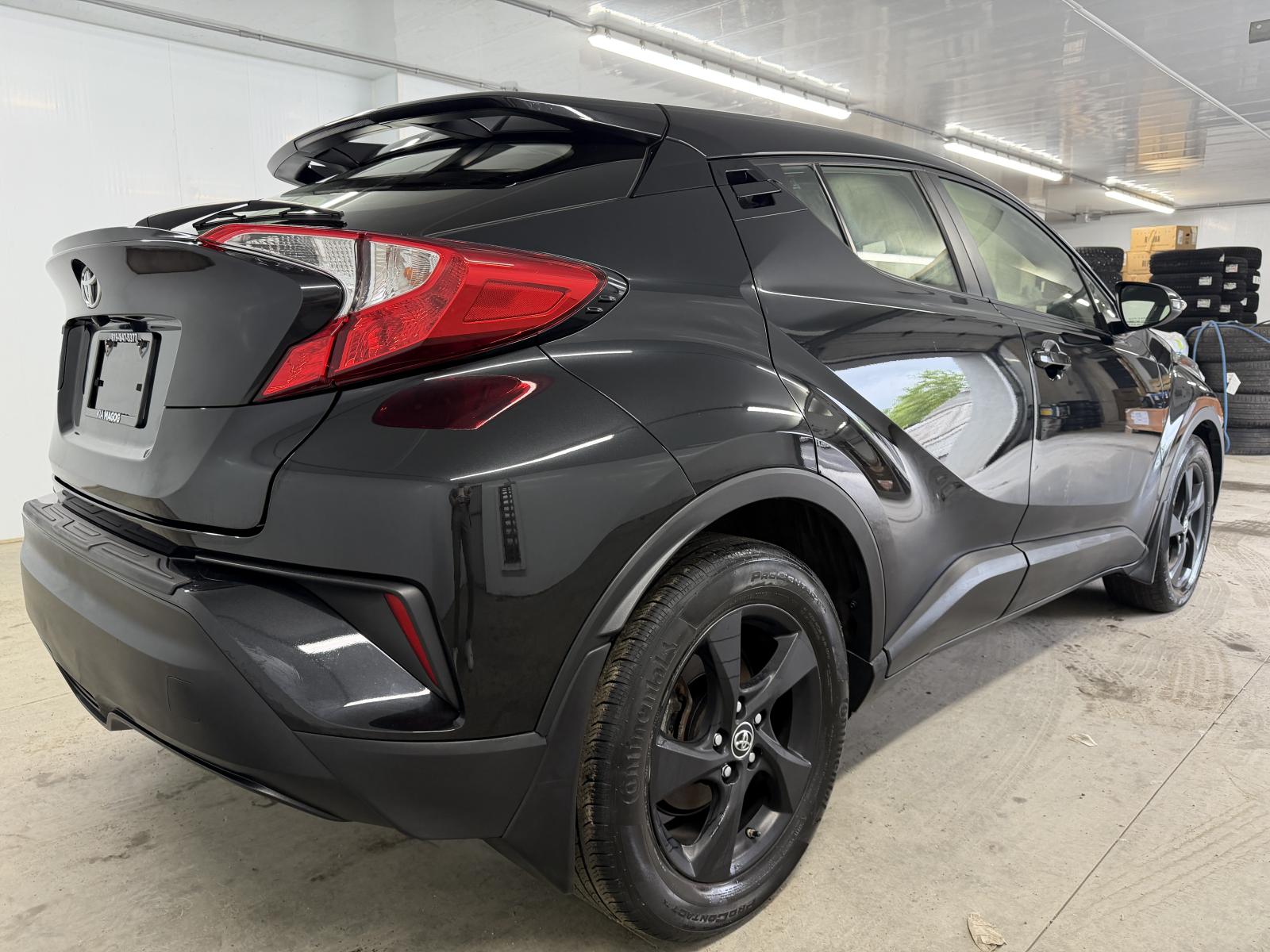 Toyota C-HR XLE 2019 — photo 6