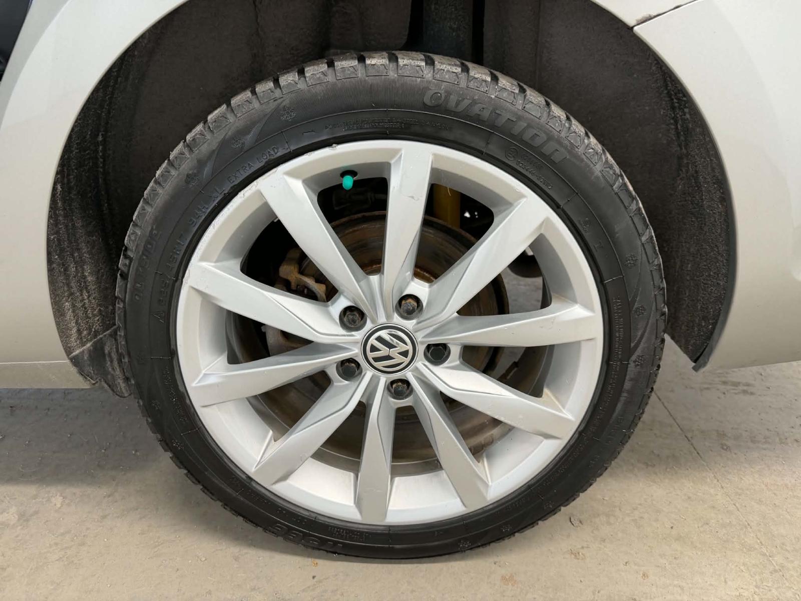 Volkswagen Golf Sportwagen Highline 2019 — photo 8