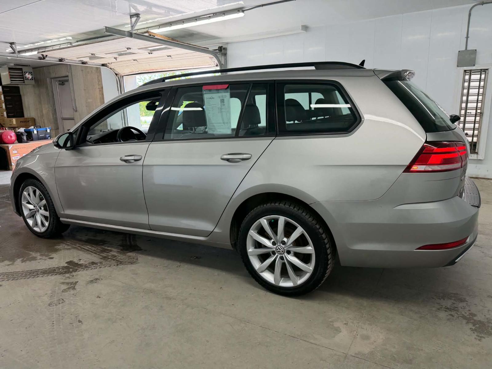 Volkswagen Golf Sportwagen Highline 2019 — photo 4