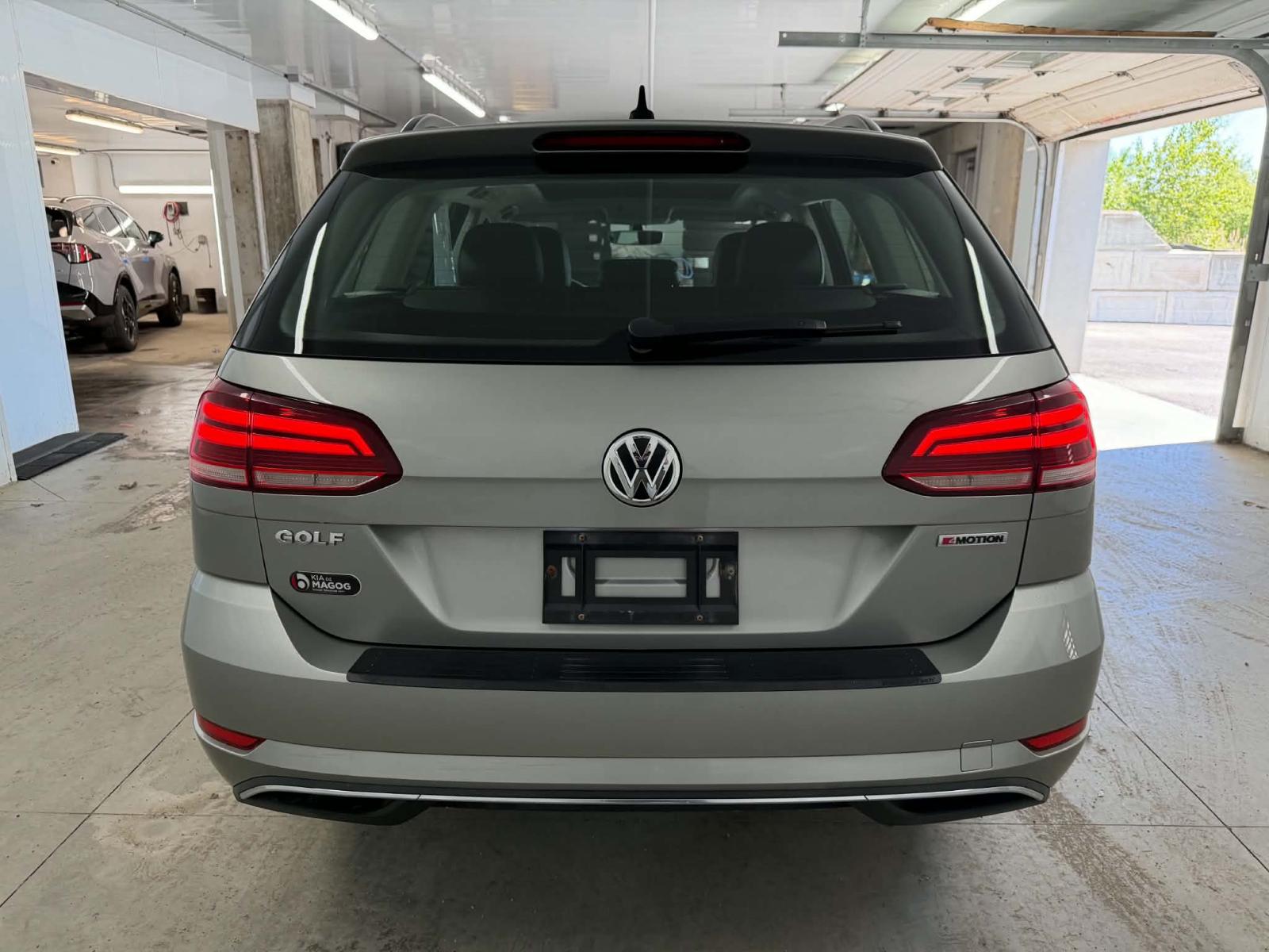 Volkswagen Golf Sportwagen Highline 2019 — photo 5