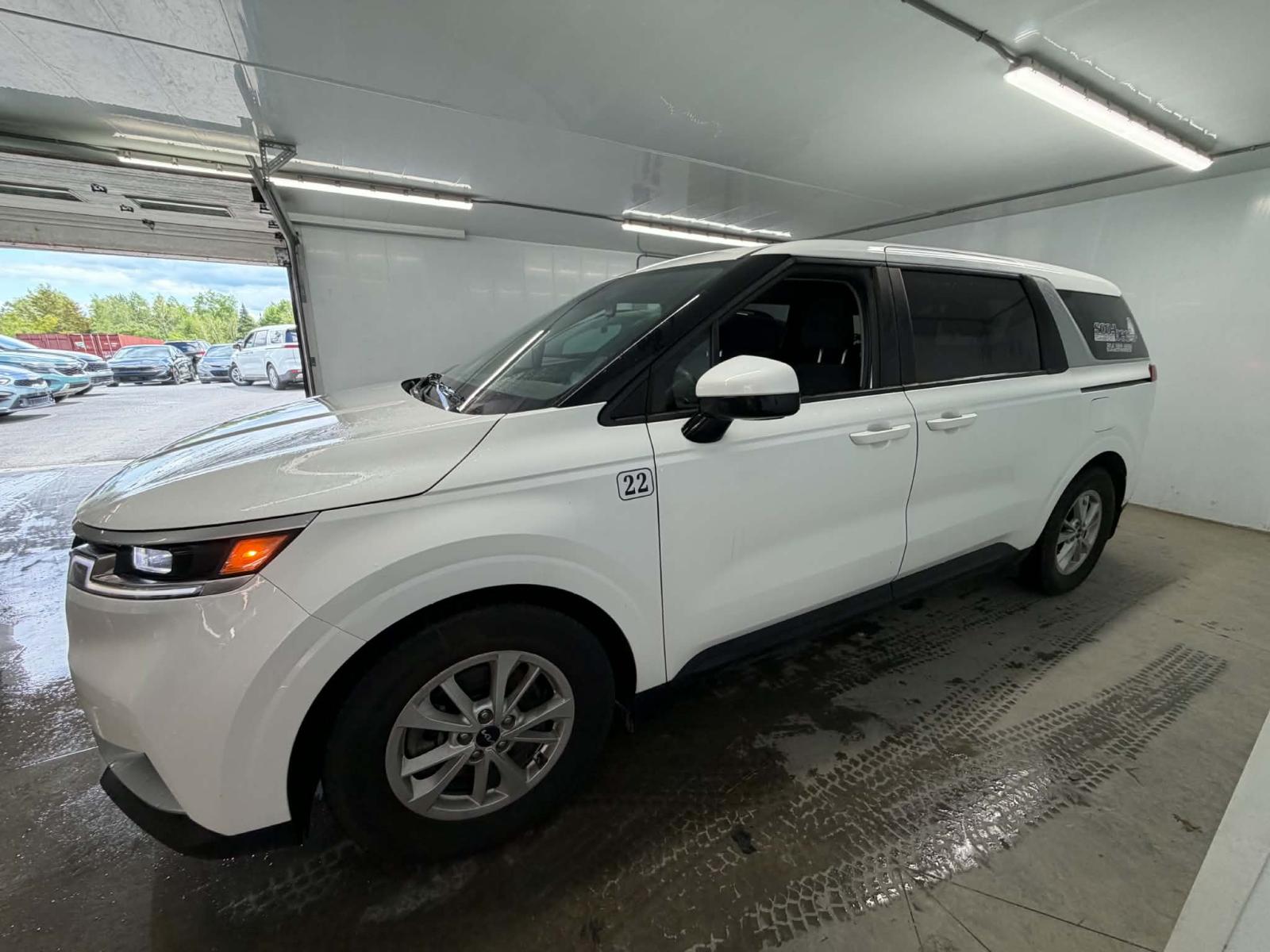 Kia Carnival LX 2024 — photo 3