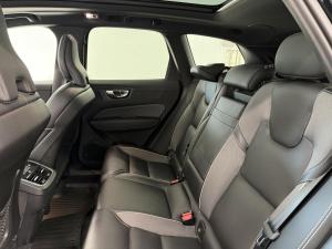 Miniature 16 Volvo XC60 R-Design 2021