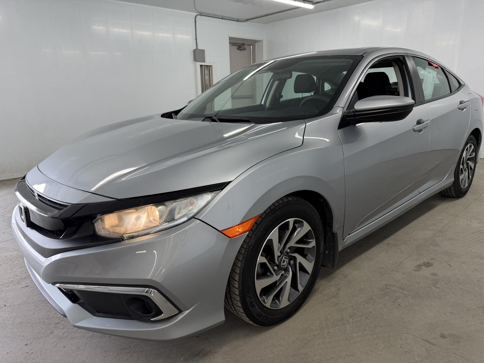 Honda Civic EX 2018 — photo 3