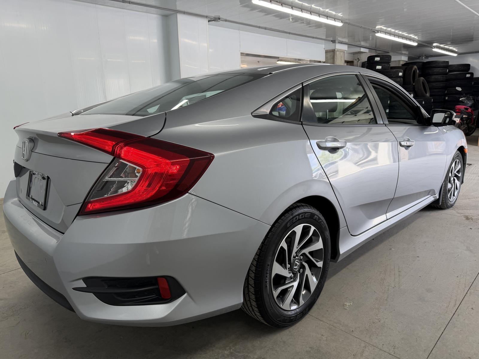 Honda Civic EX 2018 — photo 6