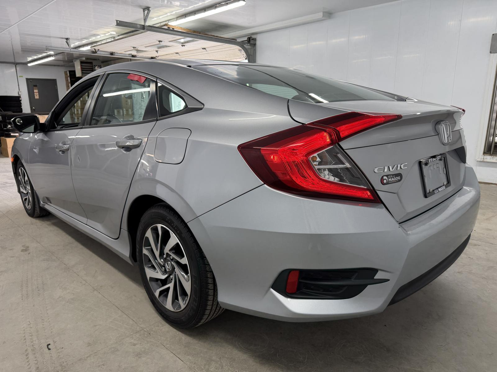 Honda Civic EX 2018 — photo 4