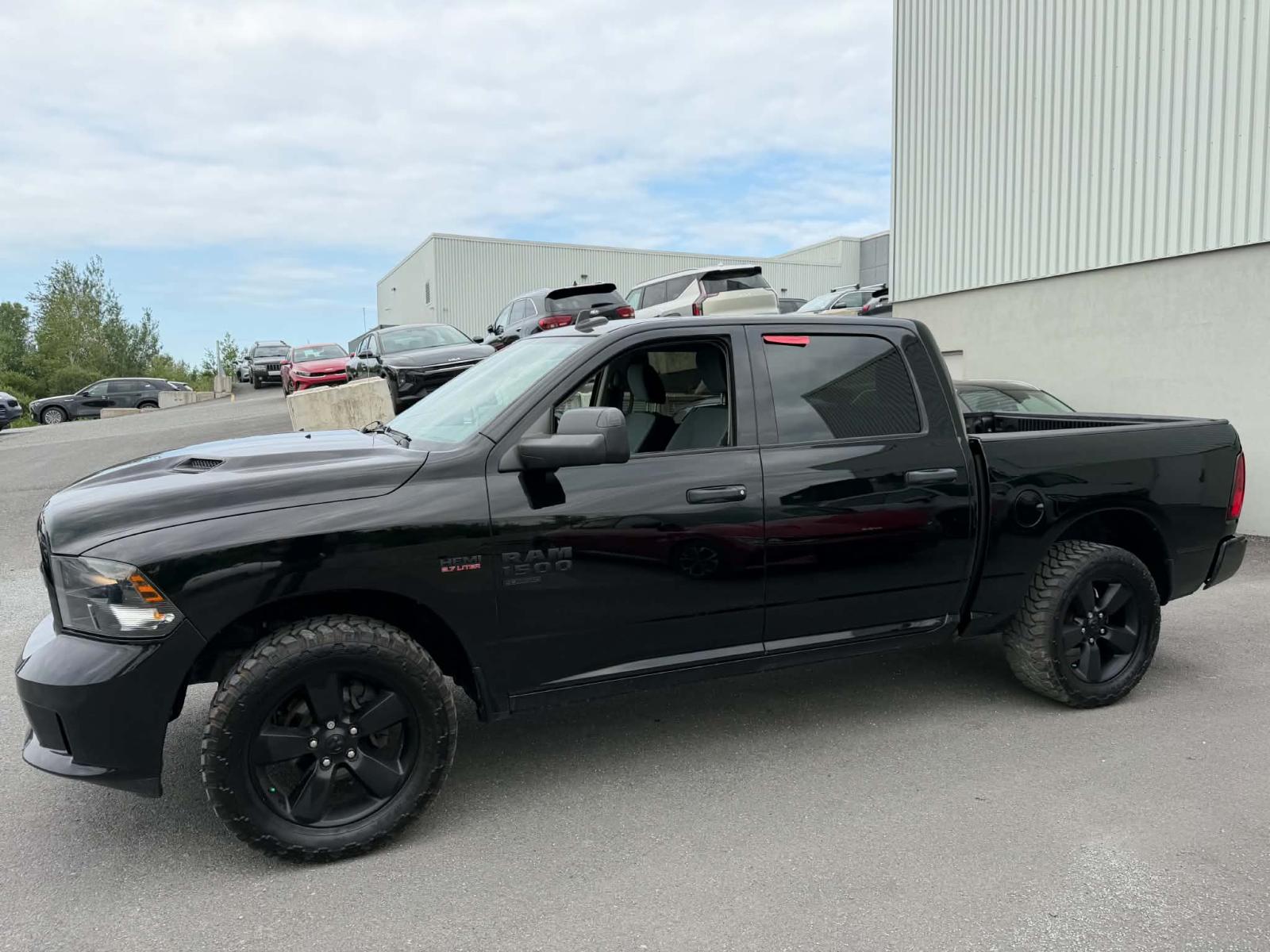 RAM 1500 Classic 1500 Express 2022 — photo 5