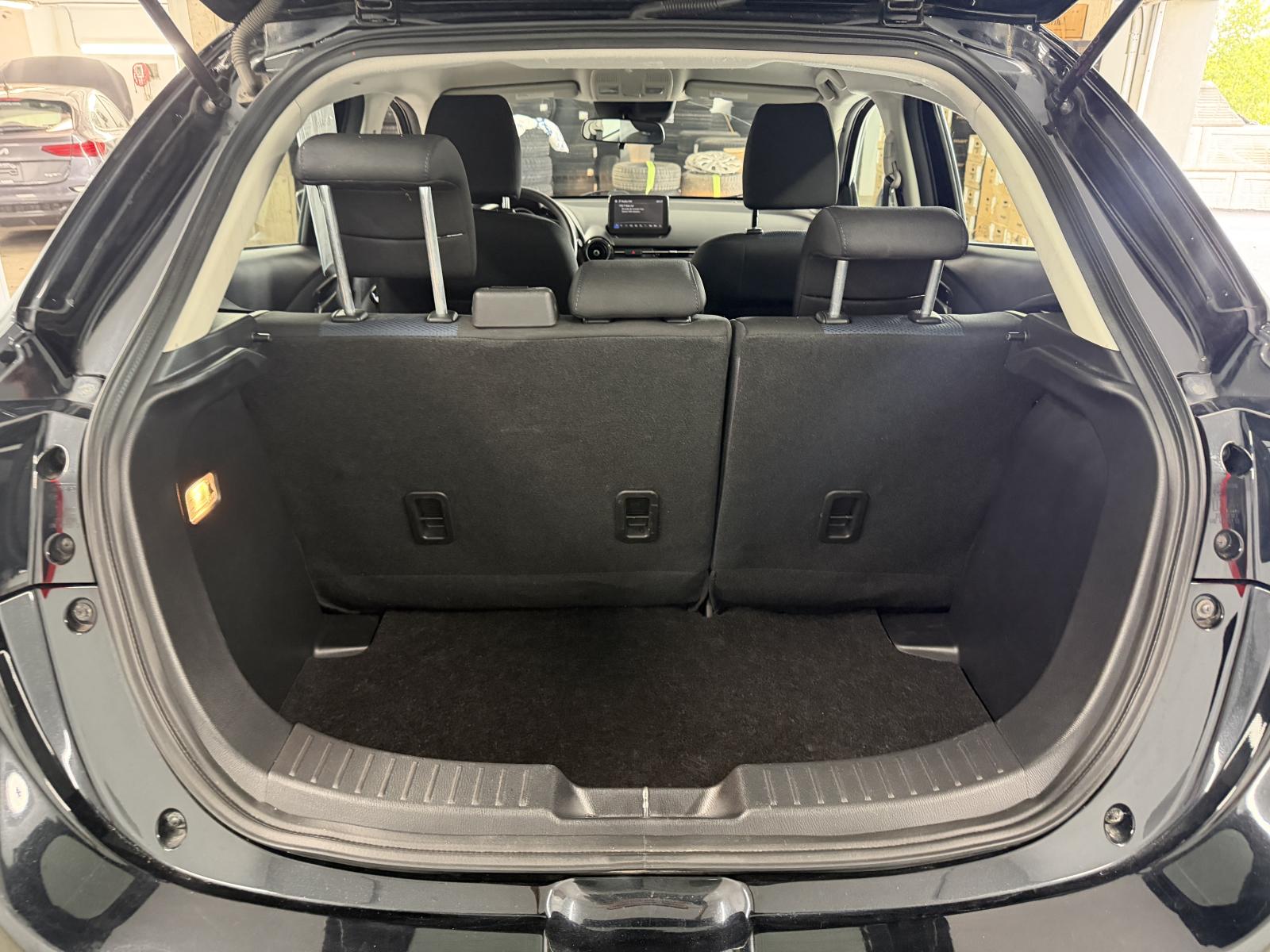 Toyota Yaris Base 2020 — photo 7