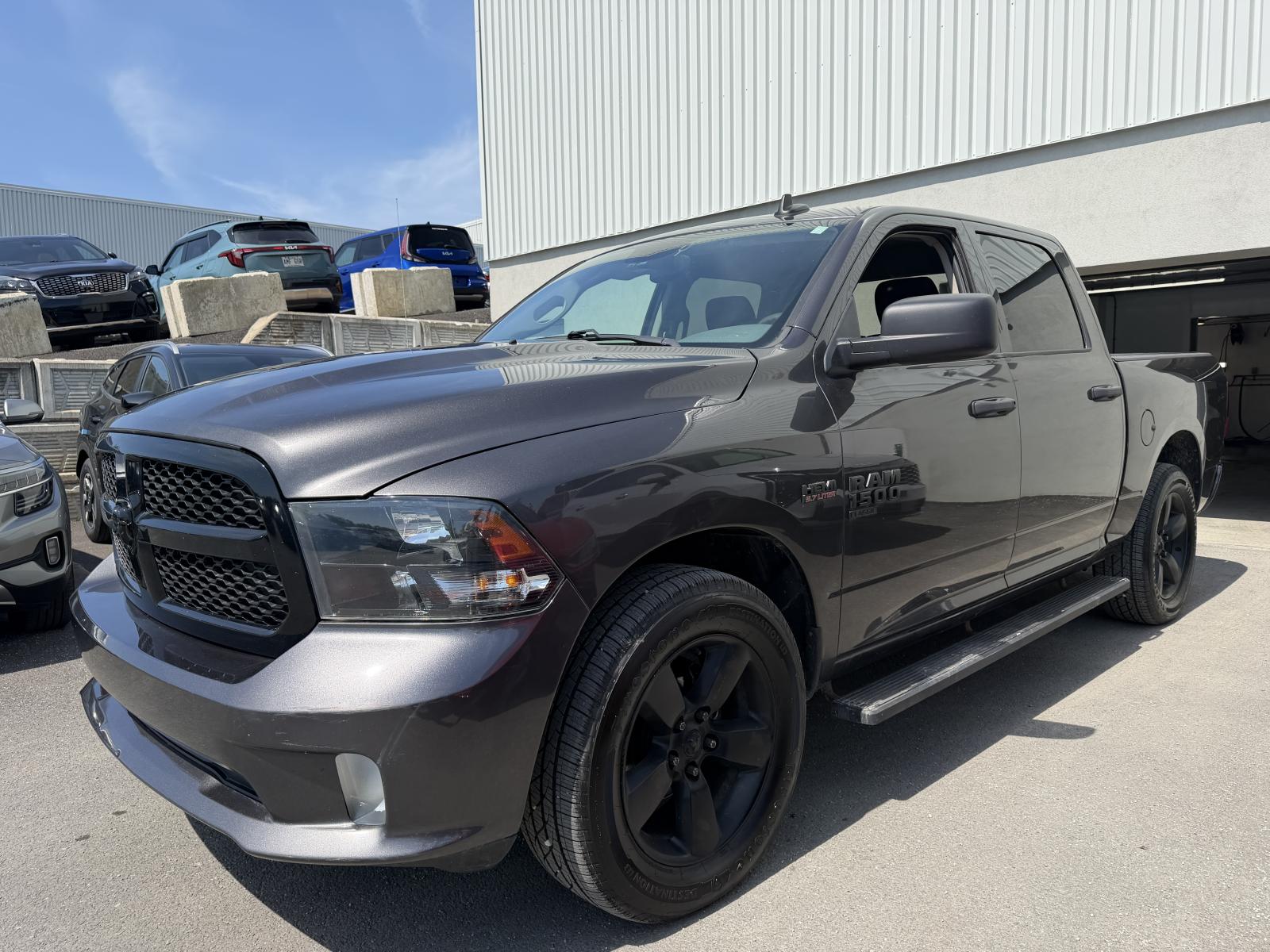 RAM 1500 Classic 1500 Express 2020 — photo 3