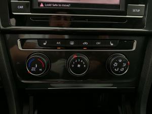 Miniature 13 Volkswagen Golf Sportwagen Trendline 2018