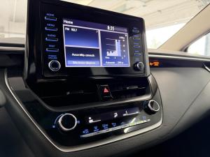 Miniature 13 Toyota Corolla L 2021